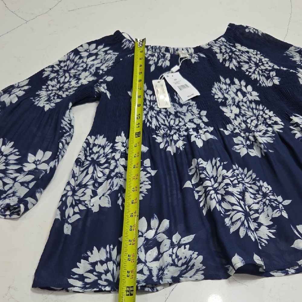 Sense Navy Floral Women's Blouse, Bell Sleeves Oversize Style SzM New With Tag - Picture 6 of 7